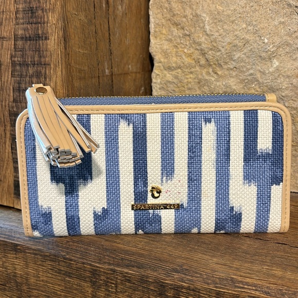 Spartina 449 Blue and Natural Linen Hipster Crossbody Bag Bundle with Wallet - Picture 5 of 7